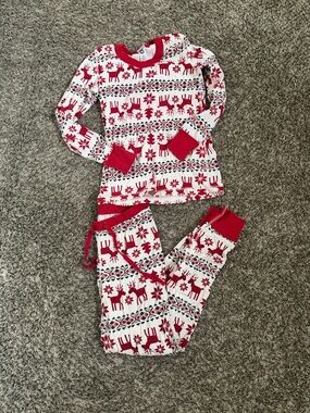 Hanna Andersson Red and White Reindeer Pajama Set